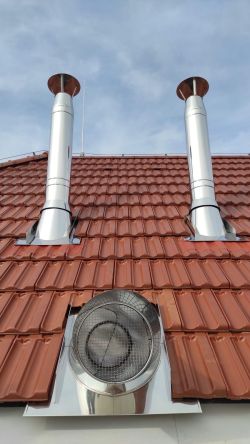 Kominy k udírně plus odtah řeznictví